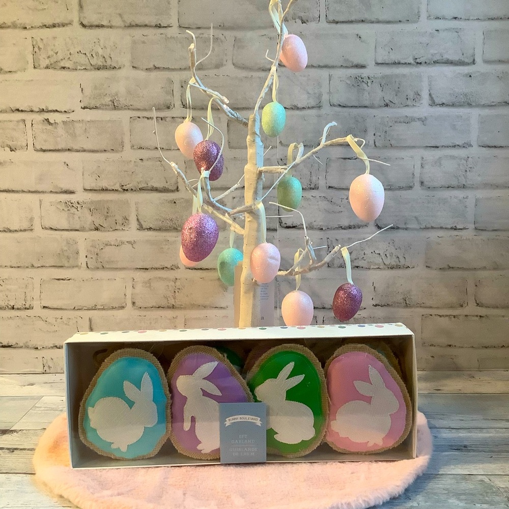 Bunny Boulevard Plush Easter Bunny/Egg Garland